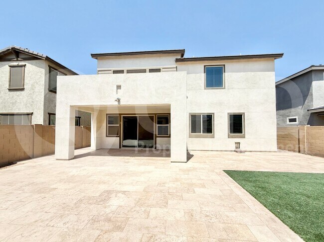 Building Photo - 251 E Wisteria Dr