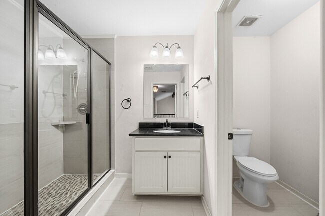 Building Photo - 13619 Braeswest Dr