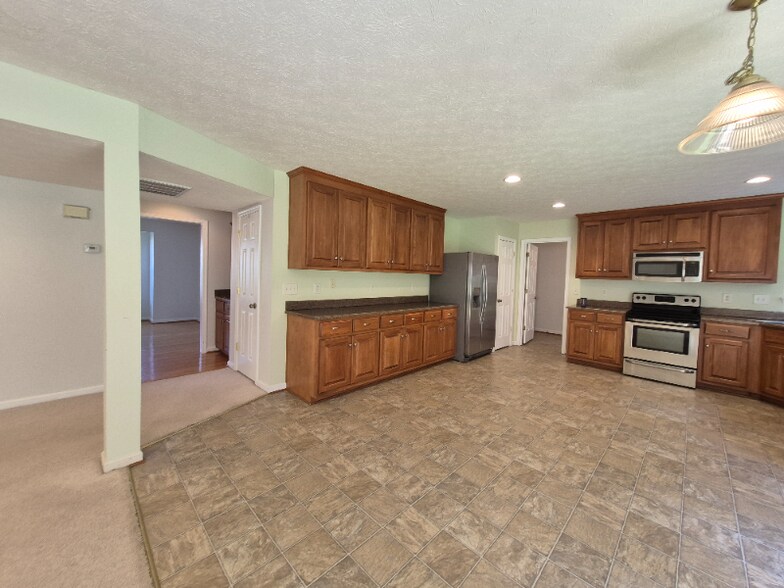 Building Photo - 3908 St Erics Turn