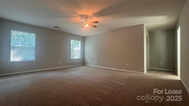 Building Photo - 2709 Southern Trace Dr