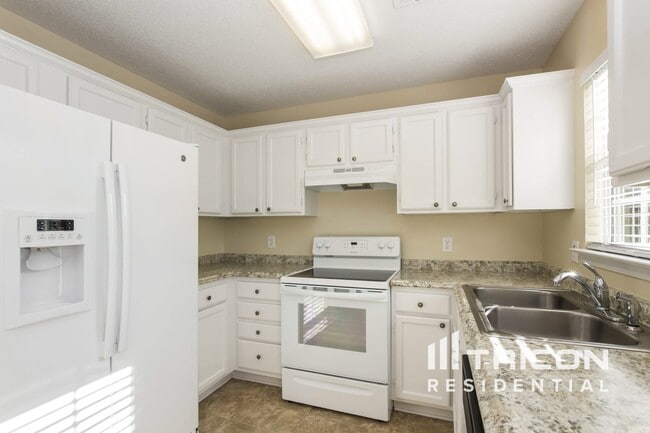 Building Photo - 1607 Bear Brook Dr