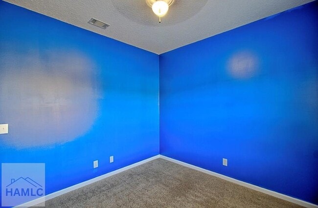 Building Photo - 452 Huntington Dr