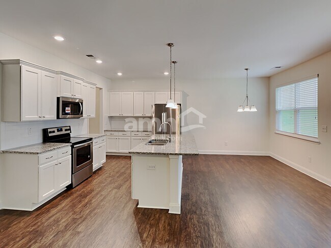 Building Photo - 230 McBee Pl