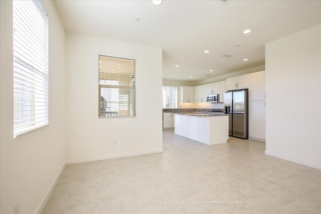 Building Photo - 28 Hideaway Loop