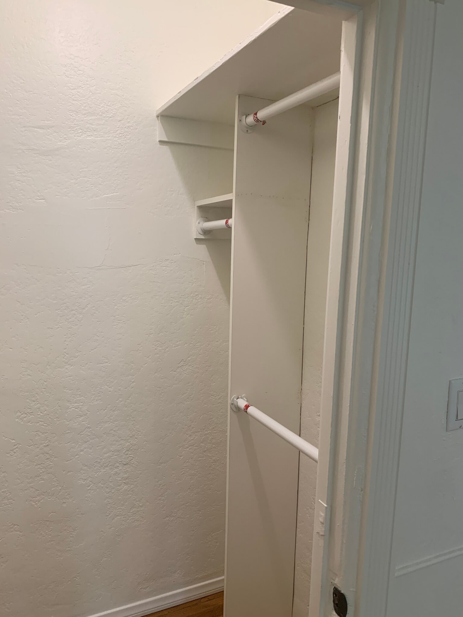 Building Photo - 802 N Sweetzer Ave