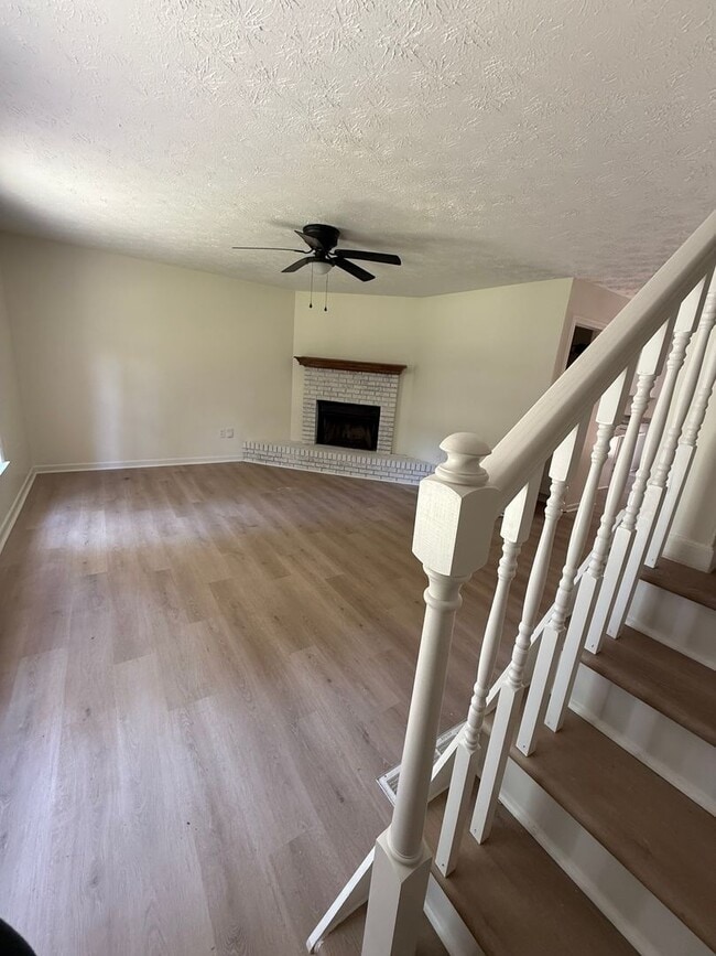 Building Photo - 208 Highland Park Dr