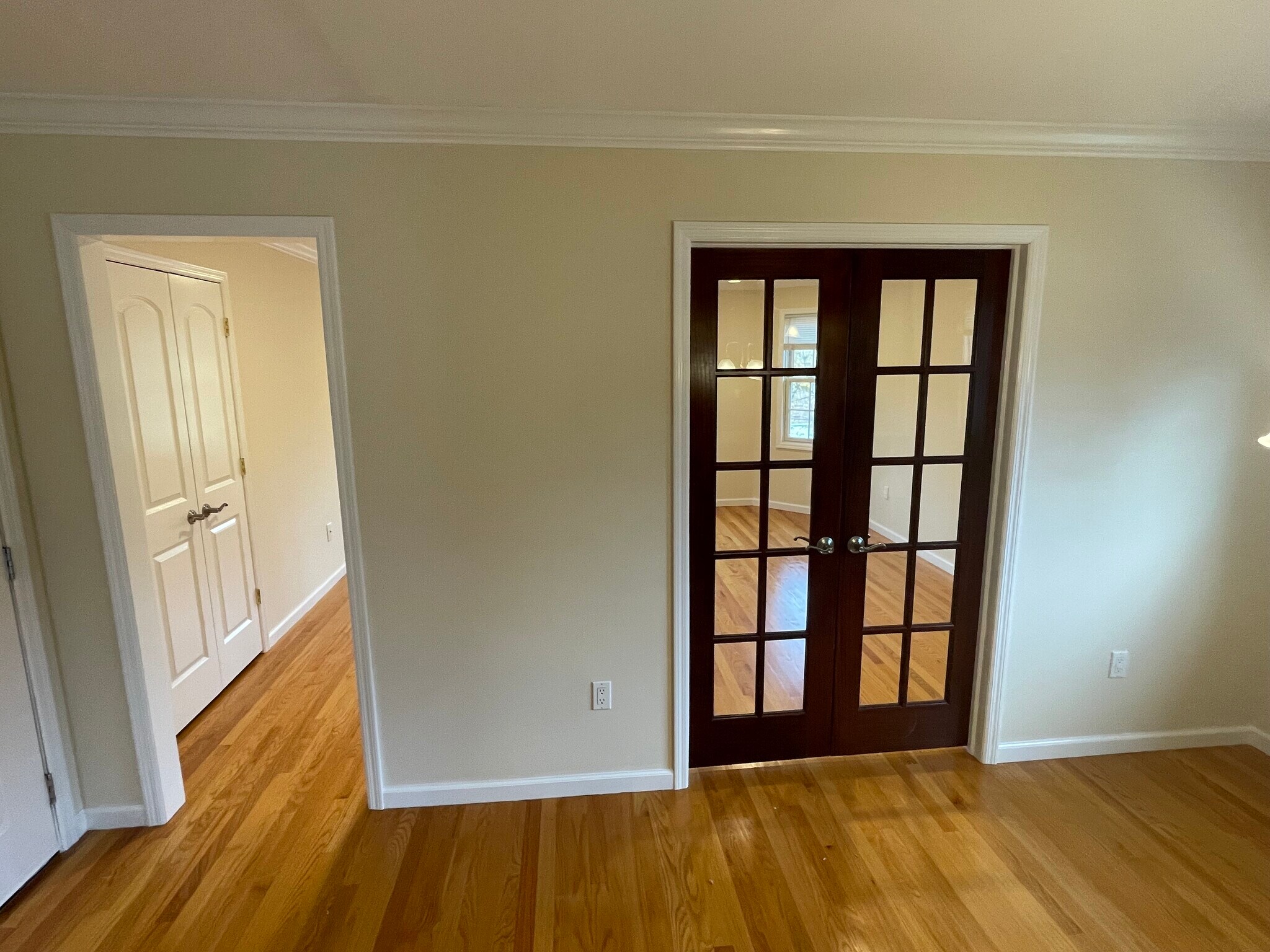 Building Photo - 292 Hemlock Ter