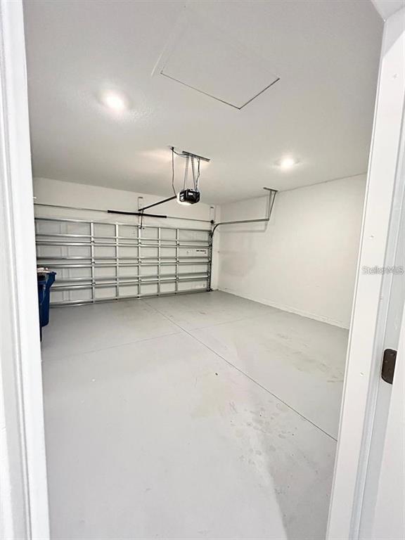 Building Photo - 305 Loch Ct