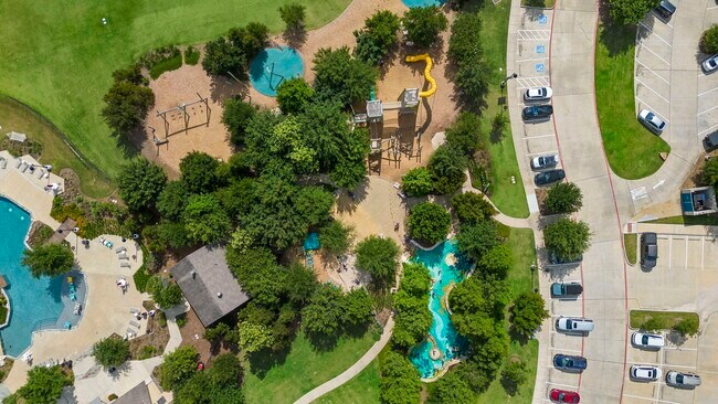 Building Photo - 9406 Water Breeze Ct