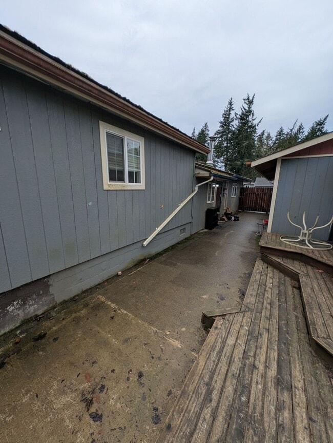 Building Photo - Livestock & Spring Garden Ready! 3 Bedroom Home for Rent in Port Orchard