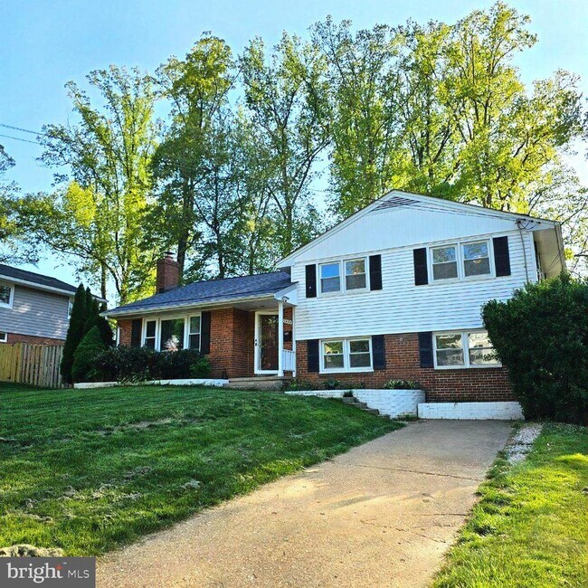 Building Photo - 7433 Grace St