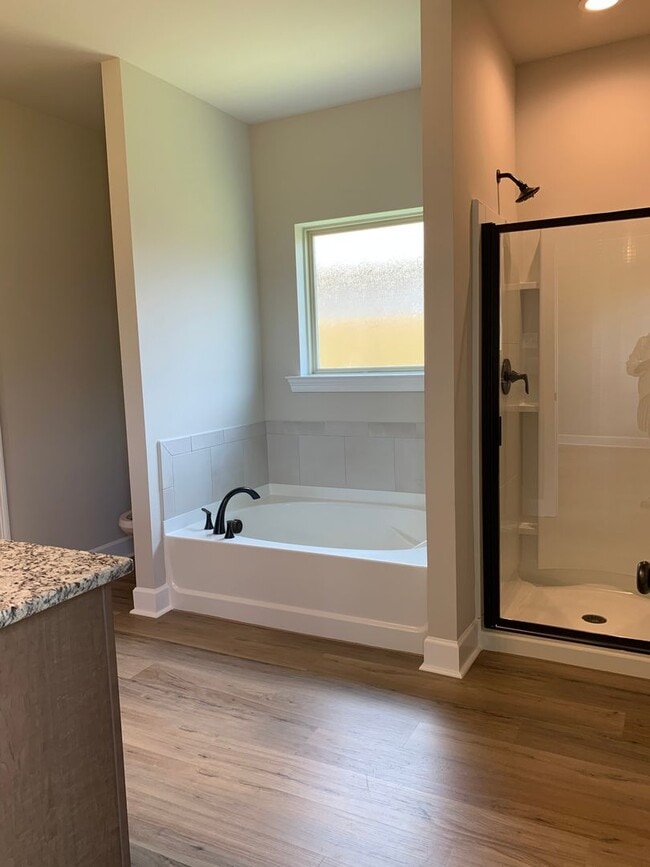 Building Photo - 3BD/2BA House for Lease - Nickens Lake Sub...