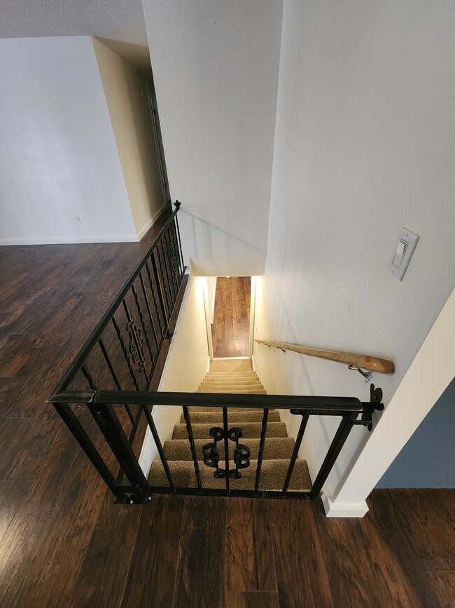 Building Photo - Very Large 3BR, 3BTH Near Black Bay Park in Post Falls