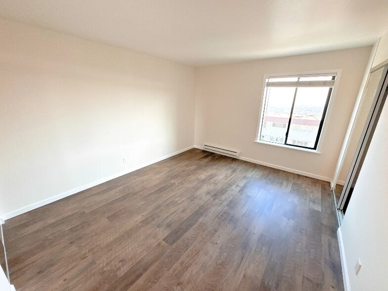 Building Photo - 150 Gardenside Dr