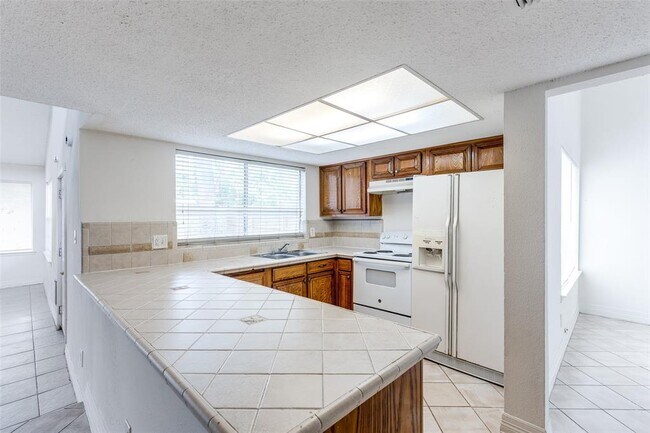 Building Photo - 12703 Braewood Glen Ln