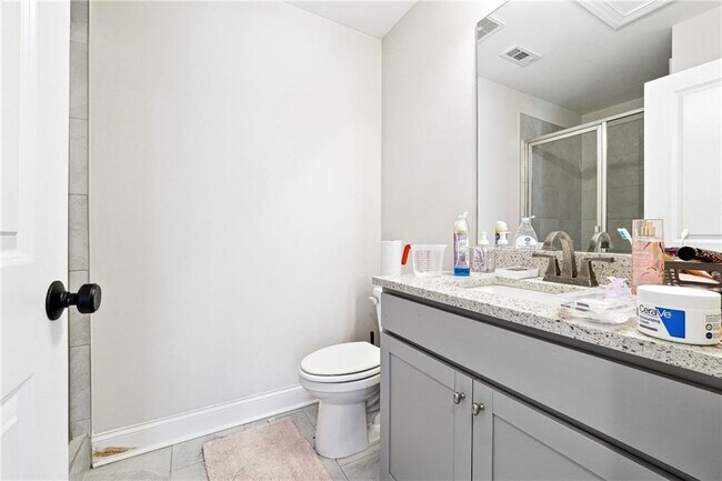 Building Photo - 805 Miranda Ter