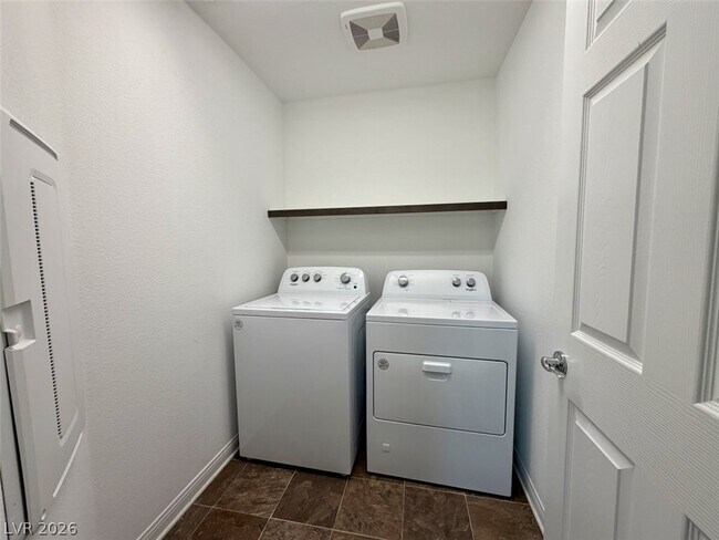 Building Photo - 7748 Pacific Dunes St