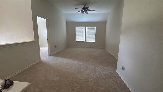 Building Photo - 4923 Lake Gladewater Ct