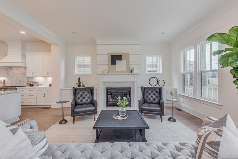 This photo is of a completed version of the same floor plan and same designer finishes - representative only. - 1945b Kimbark Dr