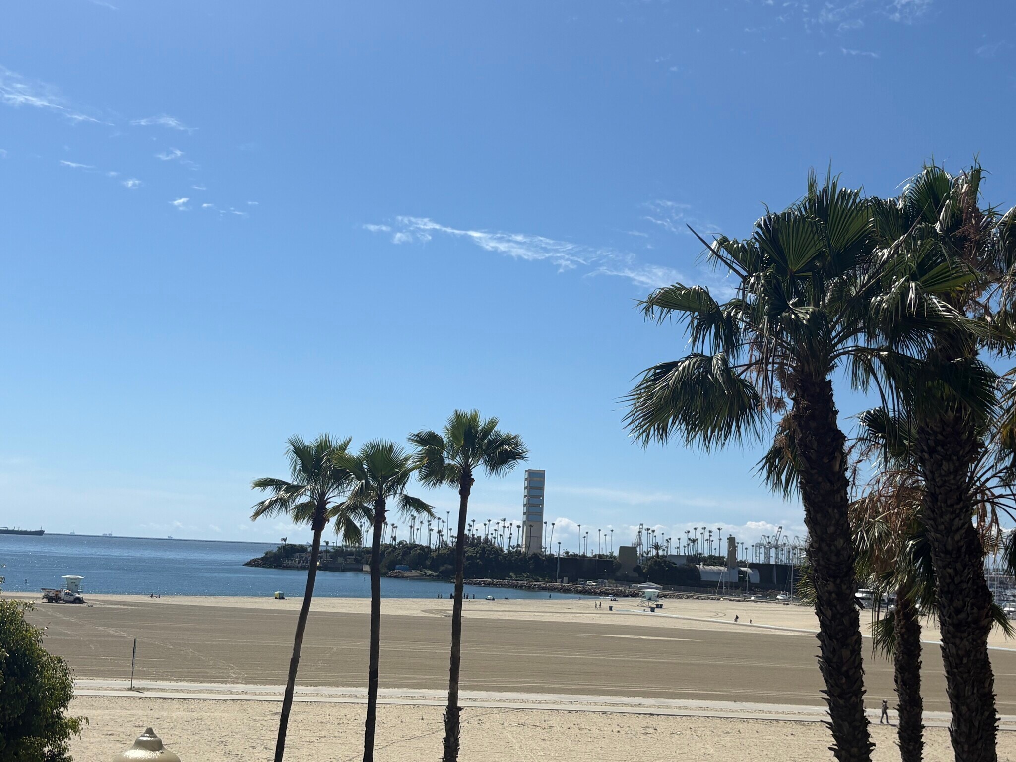 Building Photo - 933 E 1st St