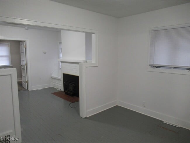 Building Photo - 3754 W 130th St