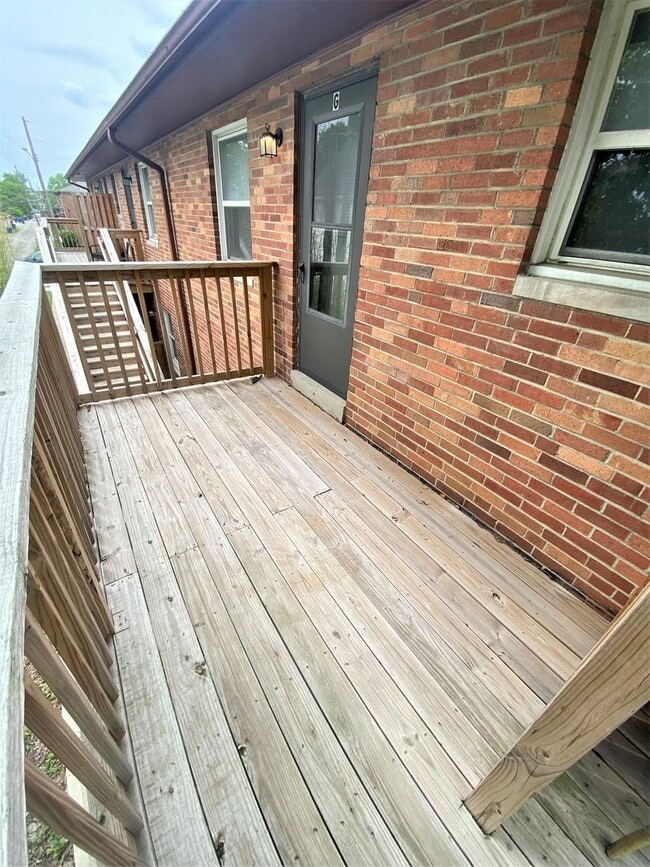 Building Photo - 1 Bedroom- Grandview Area
