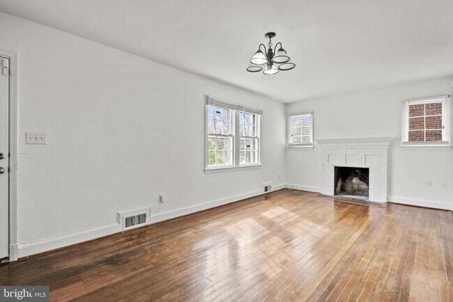 Building Photo - 1807 41st Pl SE