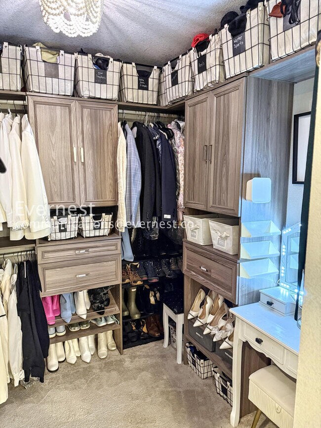 Building Photo - 1123 Huntington Ave