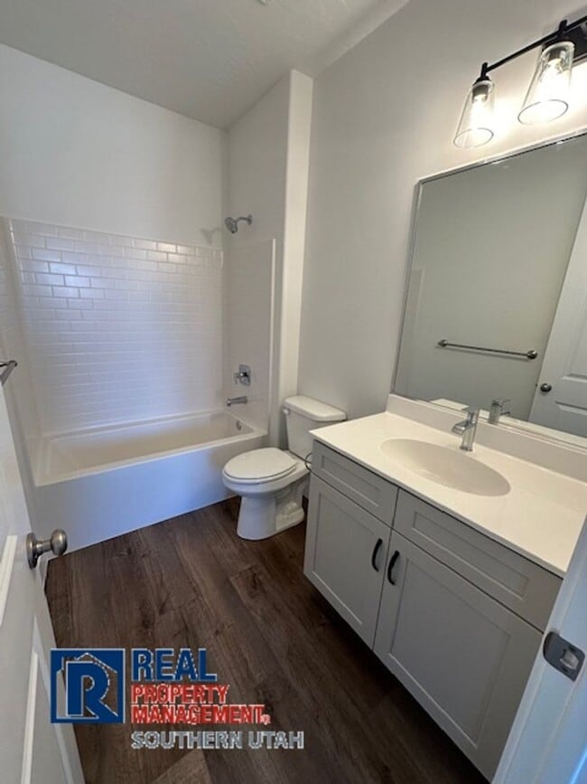 Building Photo - Large Home in Firerock