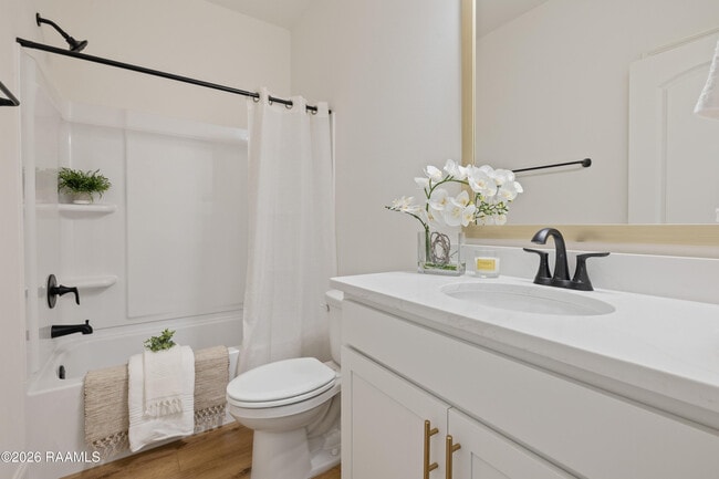 Building Photo - 107 Lotus Ln