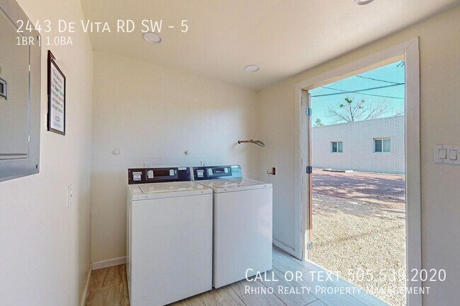 Building Photo - 2443 De Vita Rd SW