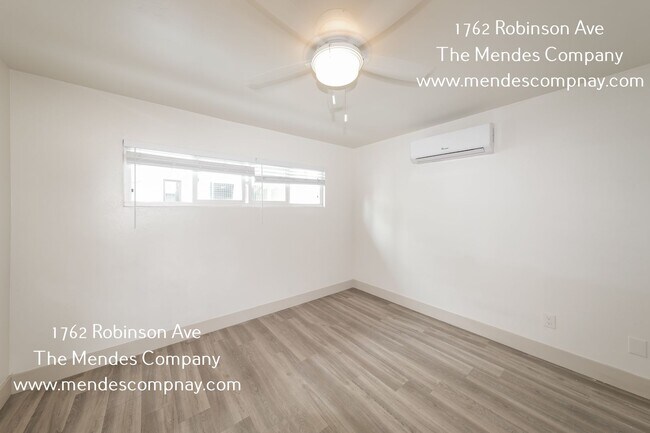 Building Photo - 1762 Robinson Ave