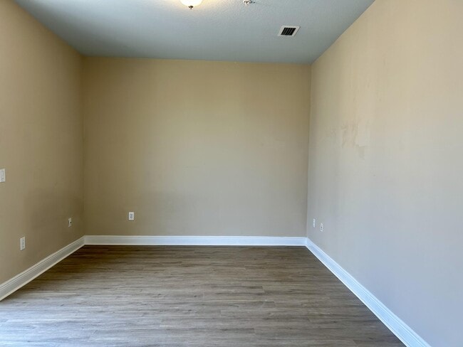 Building Photo - 3803 NW 5th Terrace