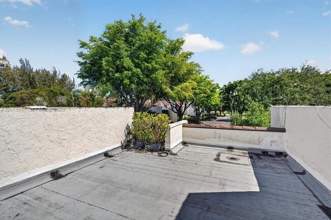 Building Photo - 8855 SW 62nd Terrace