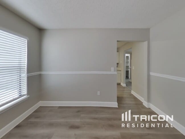 Building Photo - 12178 Rochford Ln