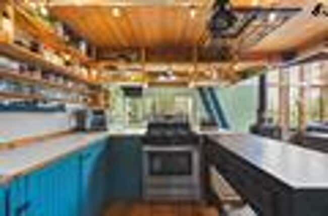 Building Photo - Charming 1-Bedroom Home on the Outskirts o...