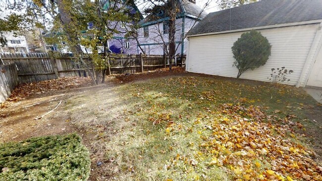 Building Photo - 97 Hawthorne St