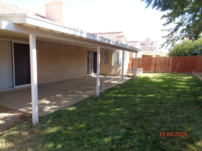 Building Photo - Nice One Story Offering 1524 sq. ft. Built...