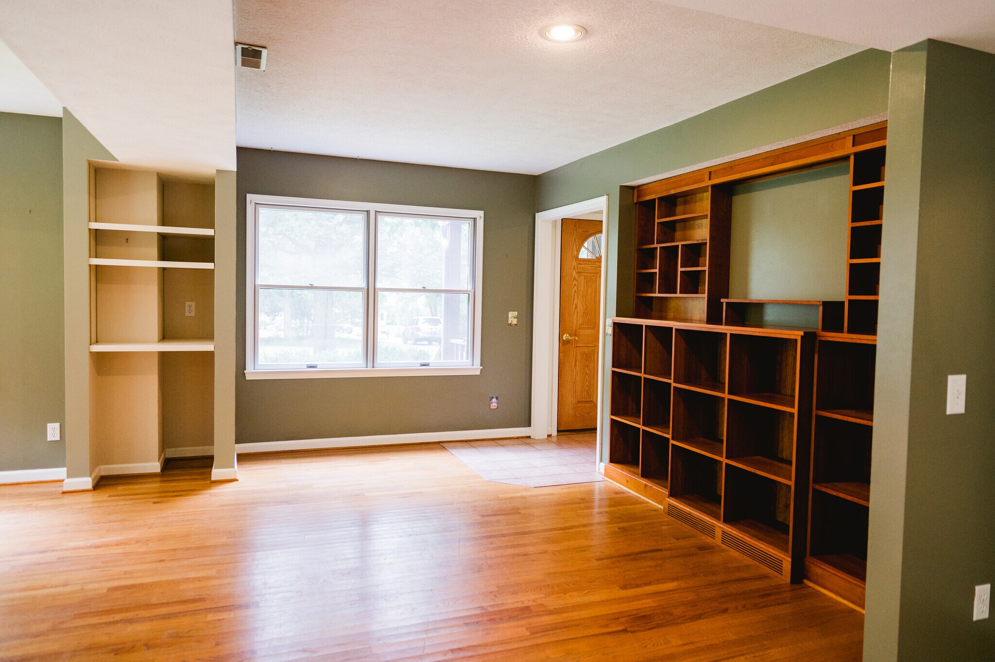Great Room - 59 Fawn Ct