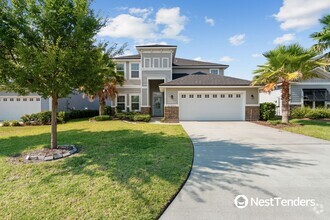 Building Photo - Beautiful 5 Bedroom Fernandina Home!