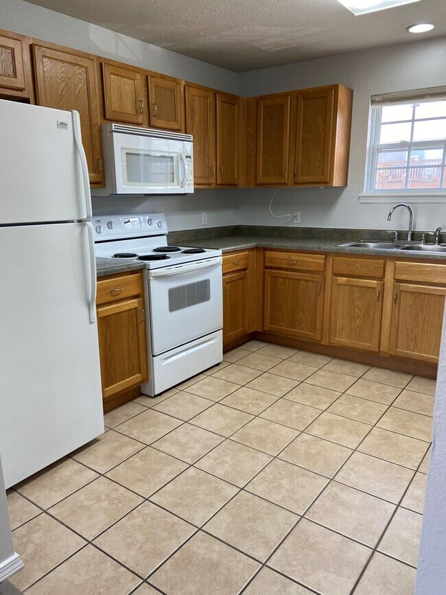 Building Photo - Condominium in Academy Commons