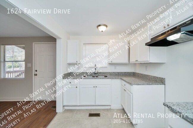 Building Photo - 1624 Fairview Dr