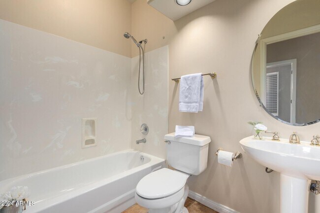 Building Photo - 8924 E Captain Dreyfus Ave