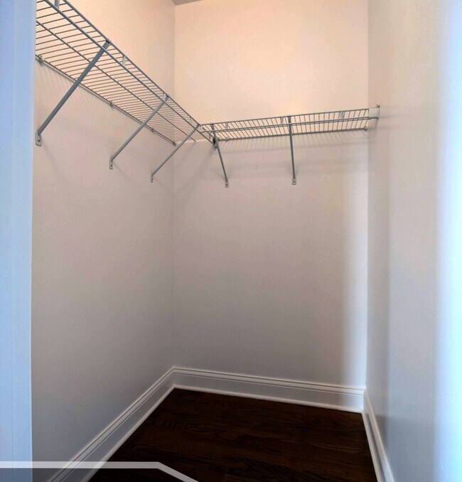 Building Photo - 3405 W Fullerton Ave