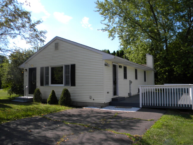 Building Photo - 41 Gina St