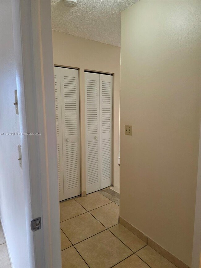 Building Photo - 6945 SW 111th Ct