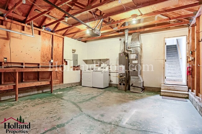 Building Photo - 6860 SW 188th Ave