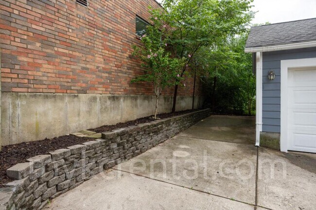 Building Photo - 4306 Fisher St
