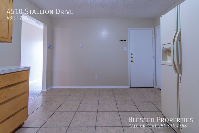 Building Photo - 4510 Stallion Dr