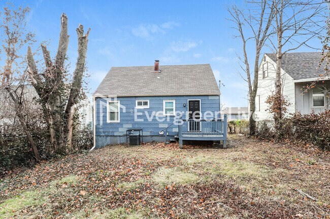 Building Photo - 7409 Walrond Ave